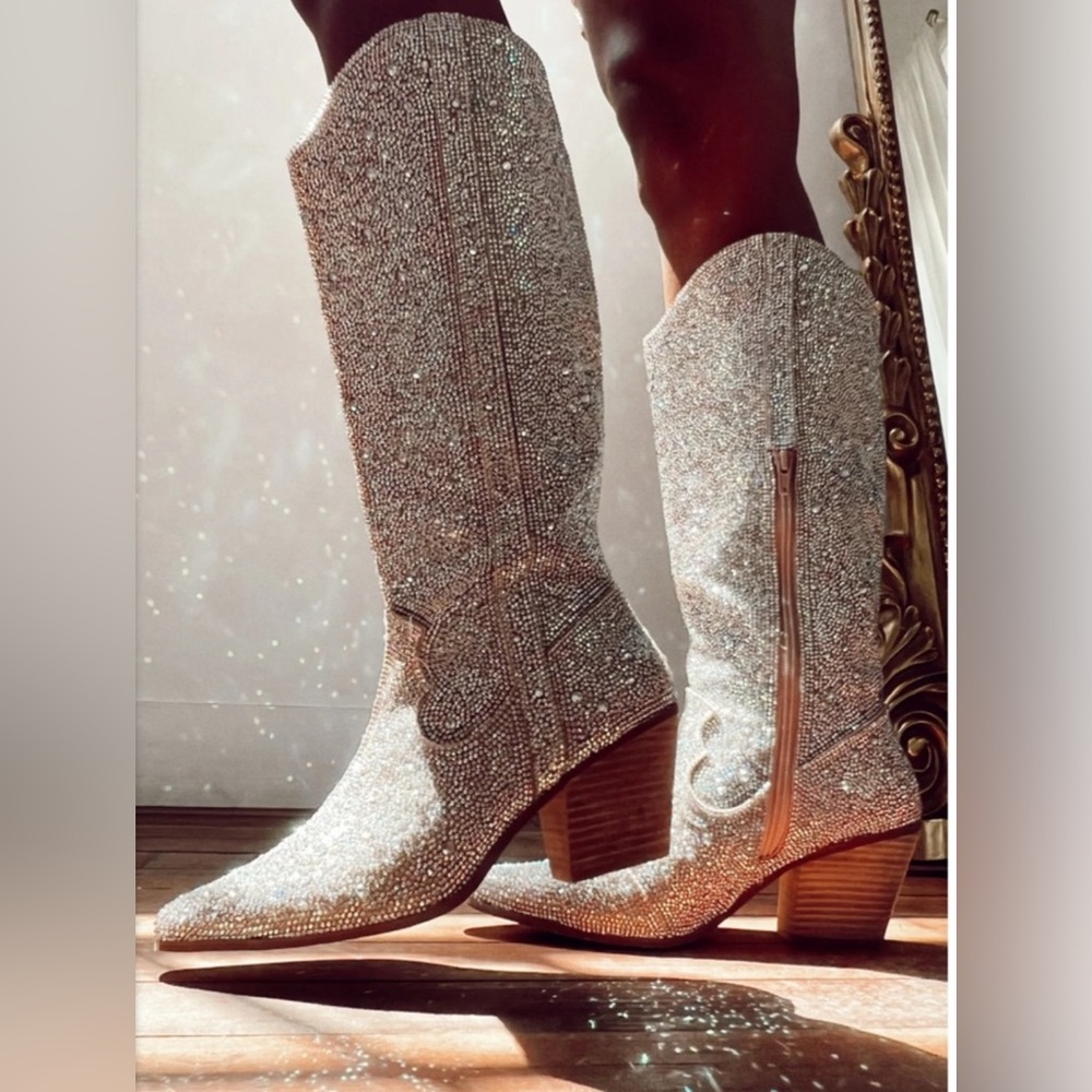 Size 7.5 Matisse Nashville rhinestone cowboy boots - Picture 1 of 6
